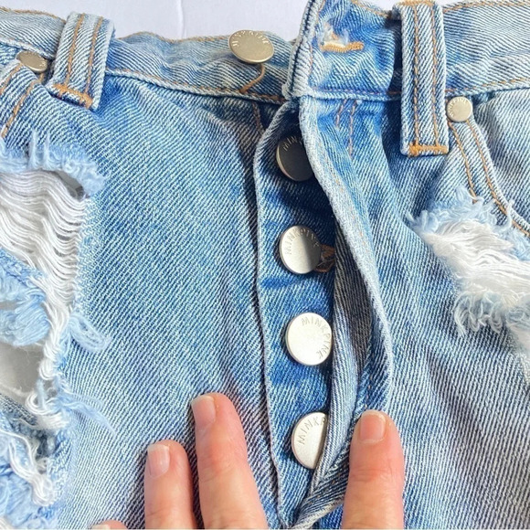 MinkPink High Waist Distressed Denim‎ Jean Shorts, Button-Fly, Size Medium - Picture 4 of 9